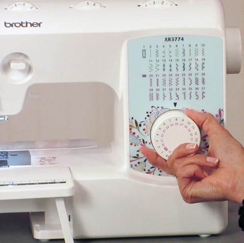 37 Built-in Stitches Sewing and Quilting Machine with Wide Table G393