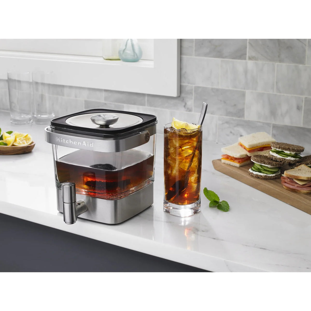 28 oz Cold Brew Coffee Maker H120