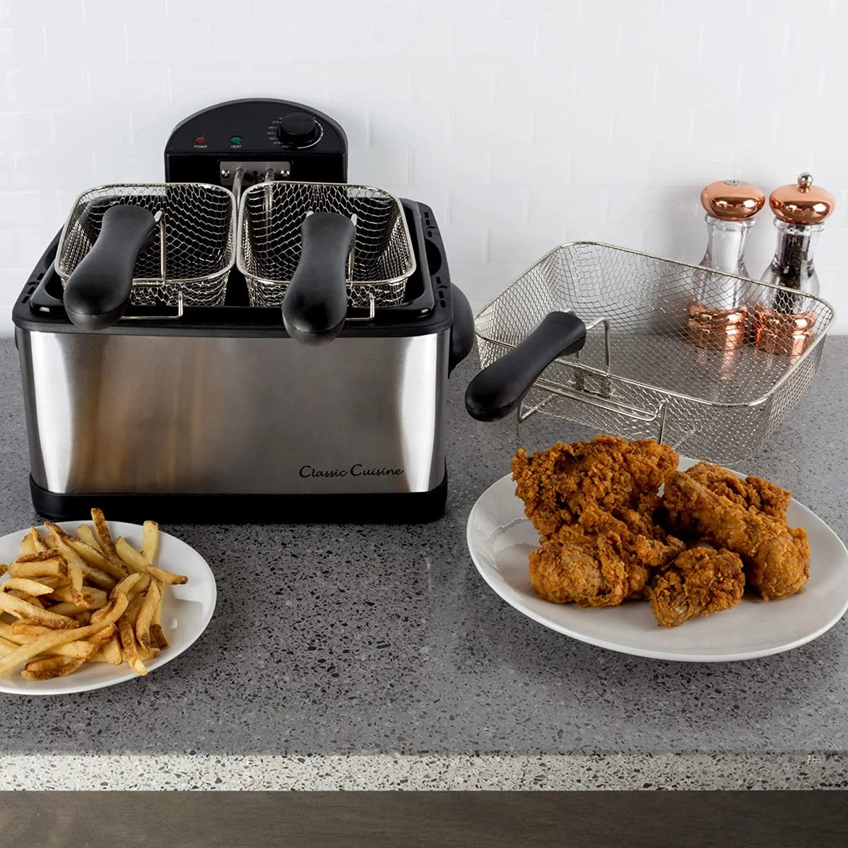 4-Liter Electric Deep Fryer with 1 Large Basket and 2 Small S548035