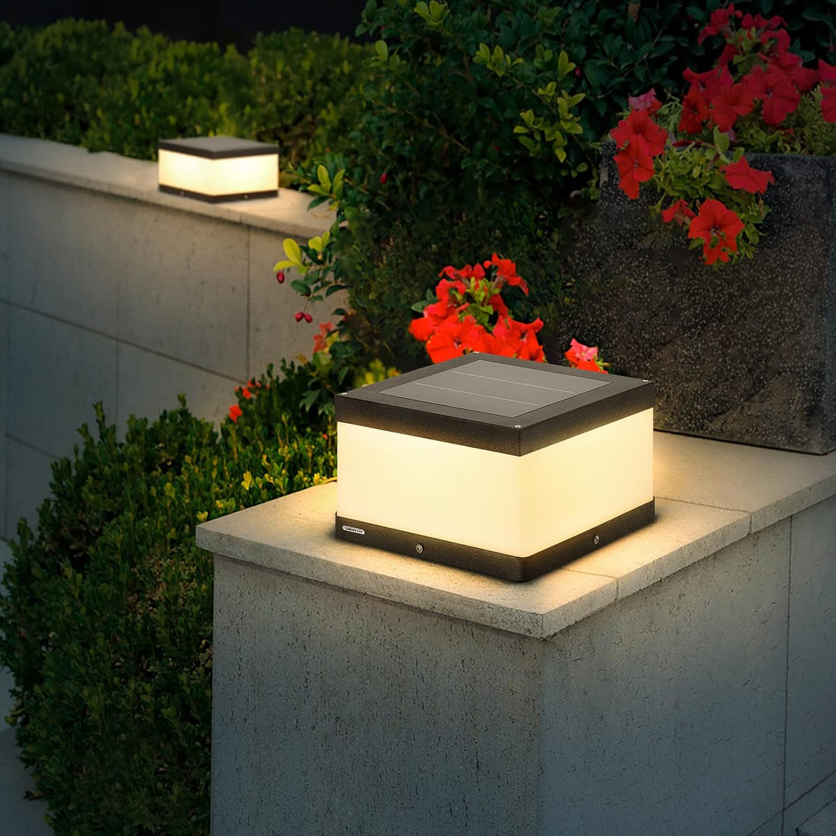 Outdoor Solar Post Cap Light with Waterproof IP54 Y318748