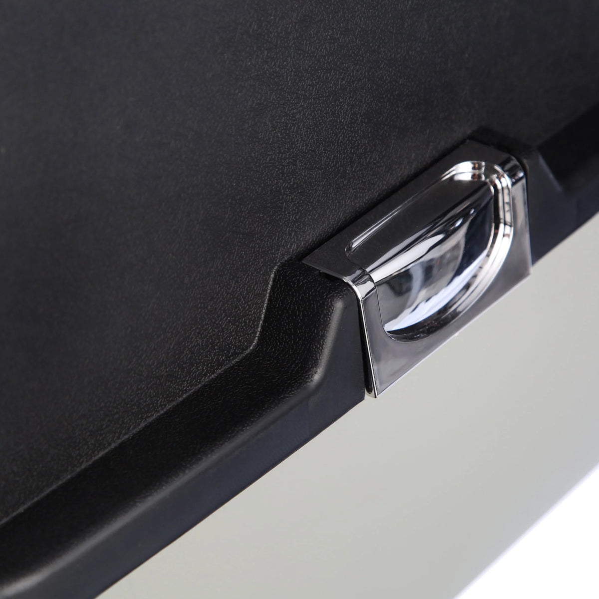 Black Self-Cleaning Litter Box B9778