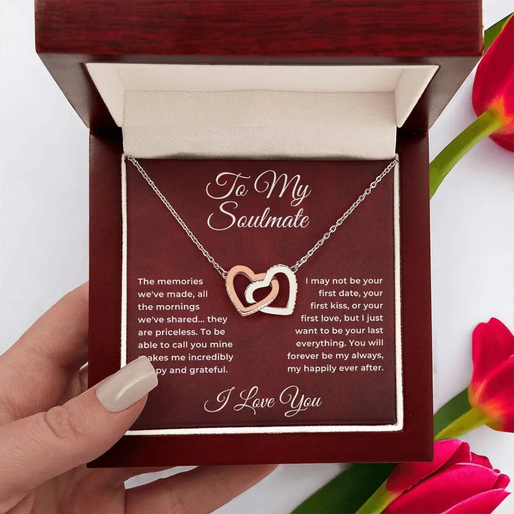 Interlocking Hearts Pendant Necklace S652