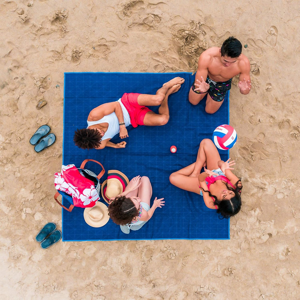Navy Quilted Sand-Free Beach Mat R1729