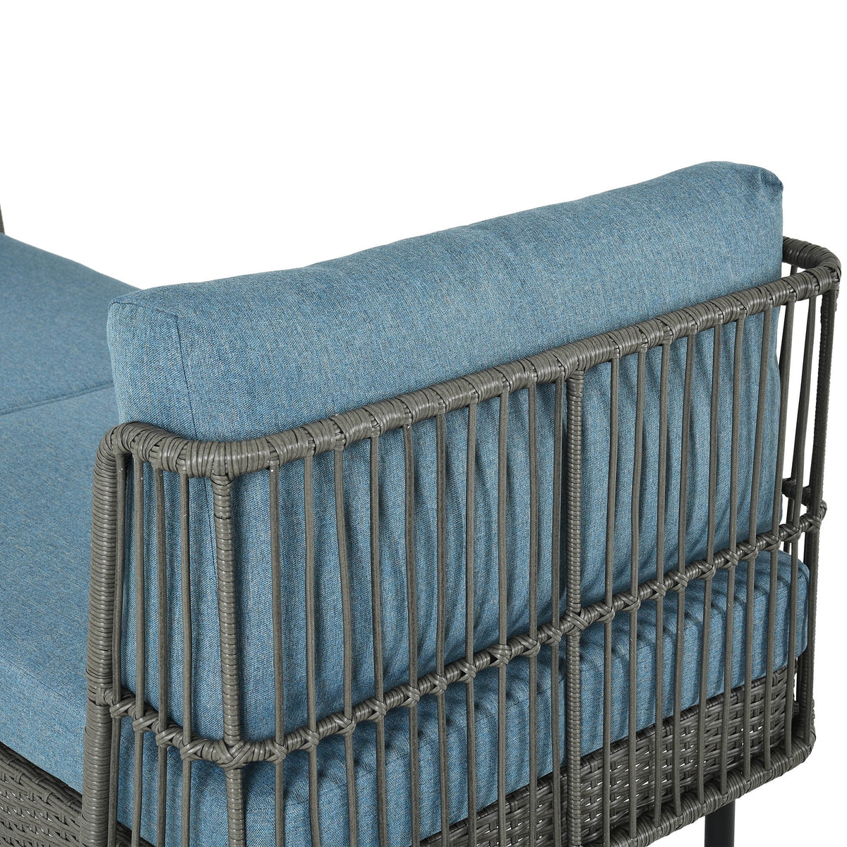 74in Wicker Outdoor Daybed with Cushion O414